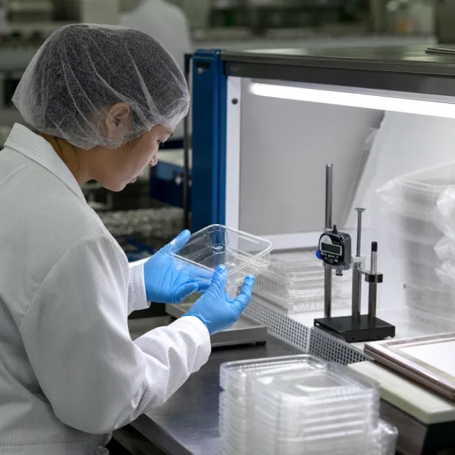 Quality control inspection of food containers